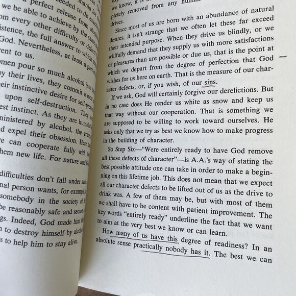 Lot of 2 Alcoholics Anonymous & Twelve Steps Twelve Traditions Paperback Books‎ - Picture 5 of 6